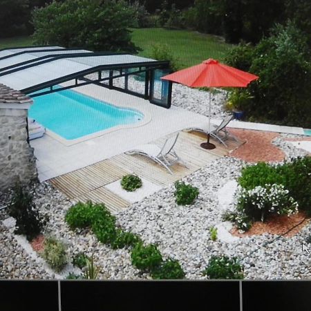 Domaine Du Cassana Saint-Sauveur (Gironde) Exterior photo