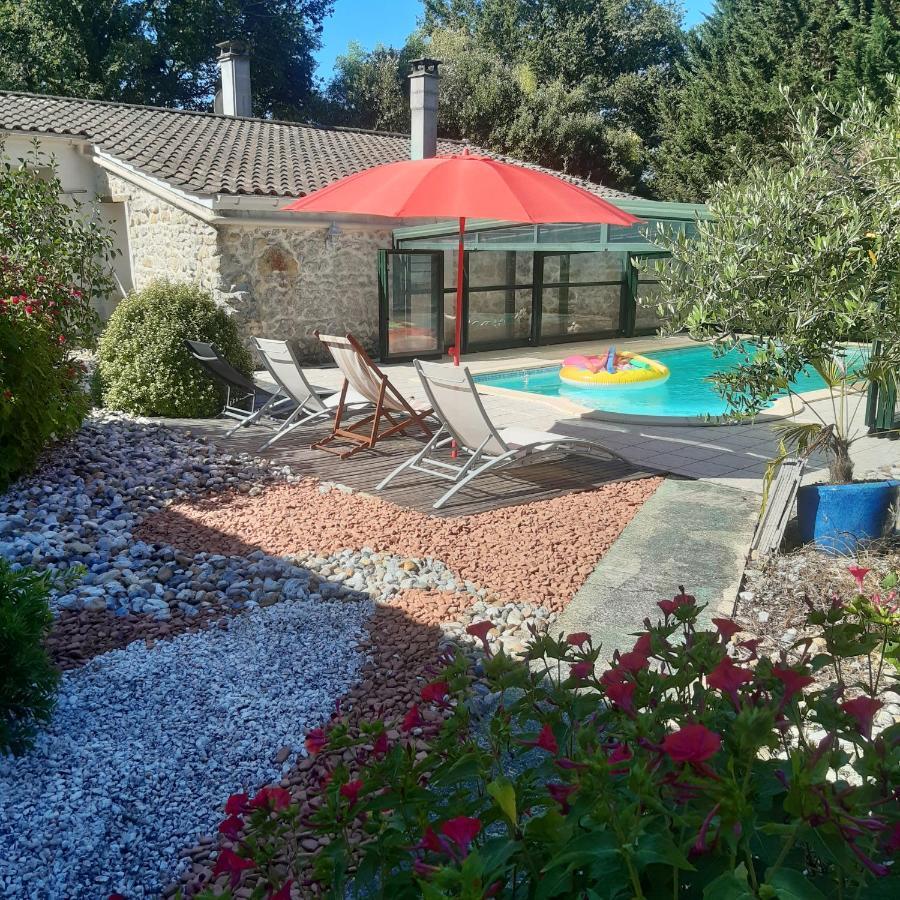 Domaine Du Cassana Saint-Sauveur (Gironde) Exterior photo